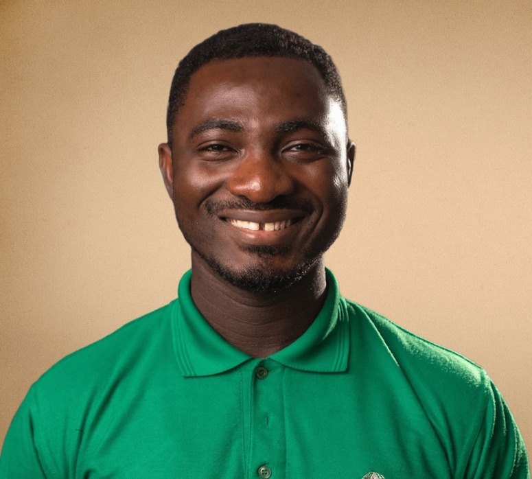 Isaac Sesi headshot