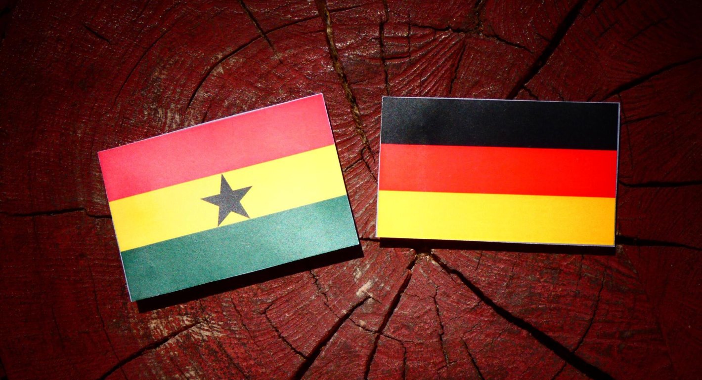 Deutschland kann Ghana nicht zu einer 24-Stunden-Wirtschaft aufrüsten, aber es gibt einen intelligenteren Weg (die Entwicklungszusammenarbeit mit einer avantgardistischen Industrialisierung in Einklang bringen).(EN)