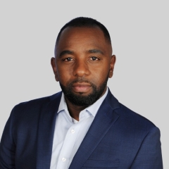 Andrew Mloki headshot