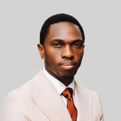 Olumide Onitekun headshot