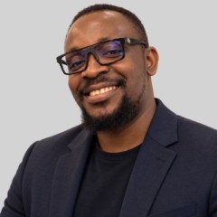 Stephen Oloh headshot